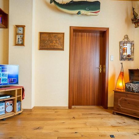 Godewind Haus Wattwurm Apartment Busum Bagian luar foto
