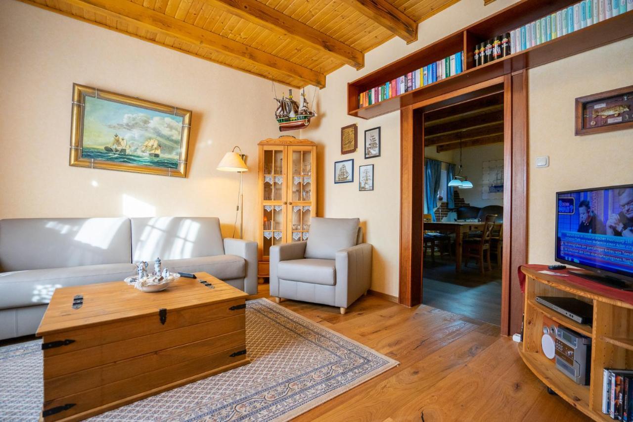 Godewind Haus Wattwurm Apartment Busum Bagian luar foto