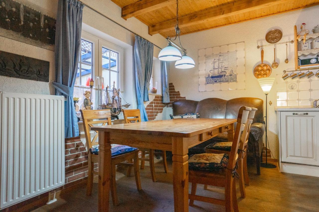 Godewind Haus Wattwurm Apartment Busum Bagian luar foto